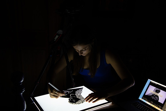 20180815_miranda_creating_puppets-6586