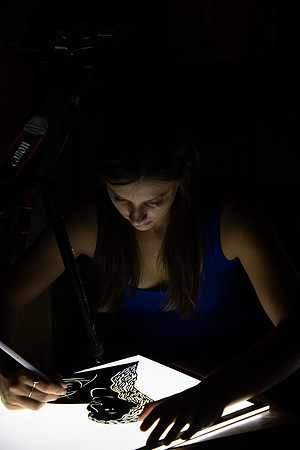 20180815_miranda_creating_puppets-6596