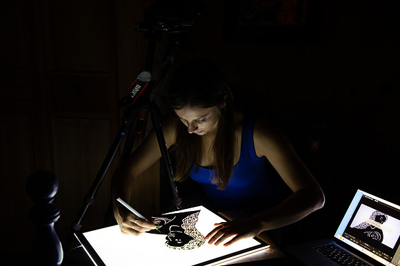 20180815_miranda_creating_puppets-6585