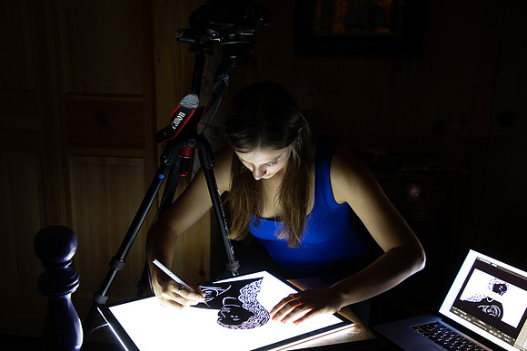 20180815_miranda_creating_puppets-6587