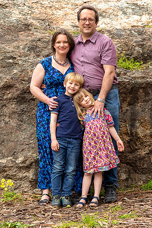 20230406_Godfrey_Kahn_family_shoot-6388-2