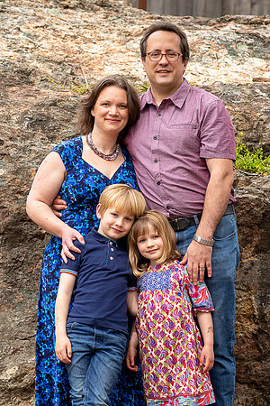 20230406_Godfrey_Kahn_family_shoot-6376-2