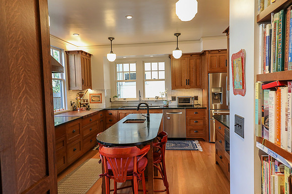 20180122_kahn_leonard_kitchen-1800