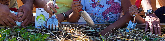 20130421canalgarden-1726